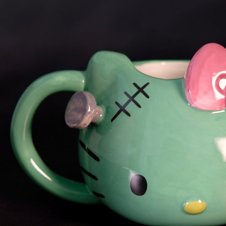 HELLO KITTY HEAD HALLOWEEN MUG & FIGURINE SET