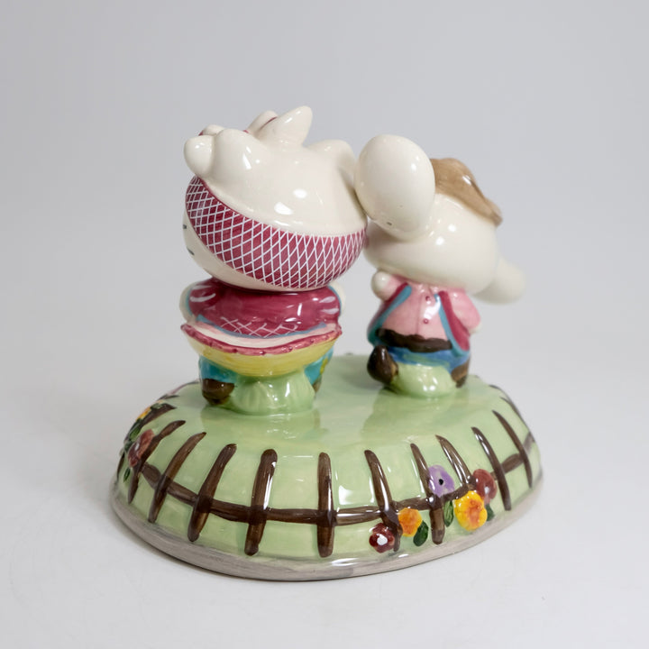 Hello Kitty and Cinnamoroll Swing Your Partner Figurine