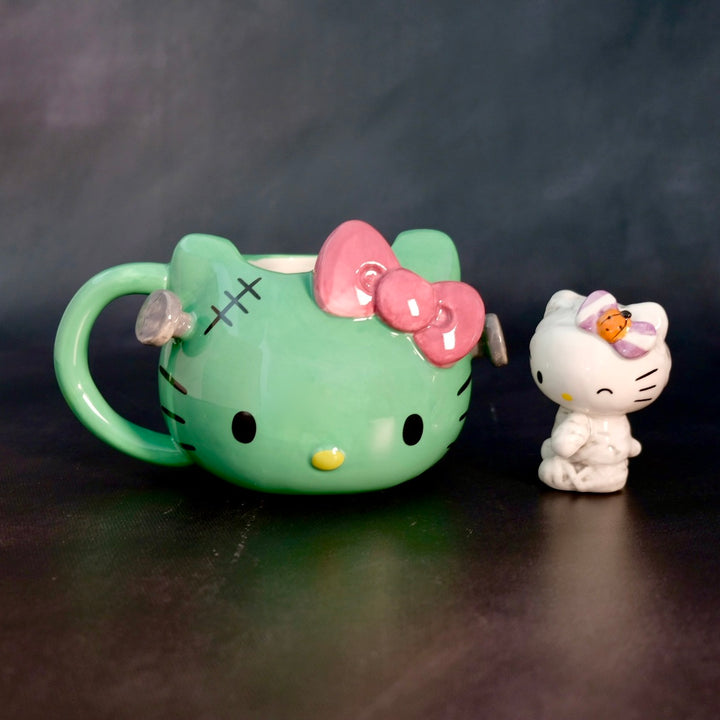 HELLO KITTY HEAD HALLOWEEN MUG & FIGURINE SET