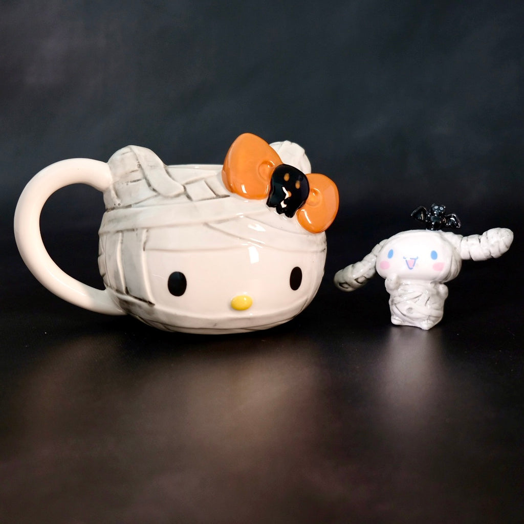 HELLO KITTY MUMMY MUG & FIGURINE SET