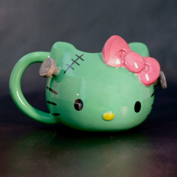 HELLO KITTY HEAD HALLOWEEN MUG & FIGURINE SET