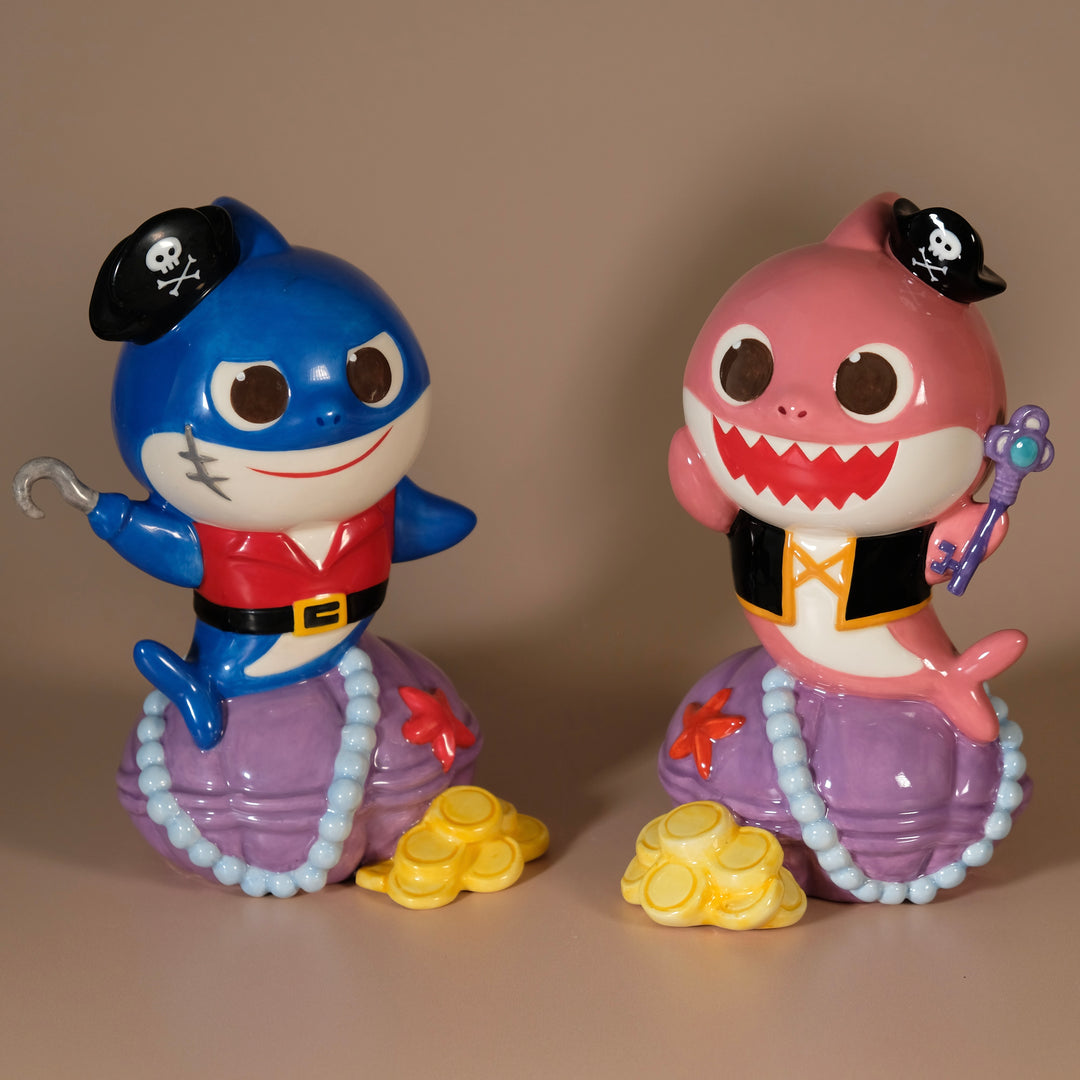 Daddy Shark Pirate Family Figurine