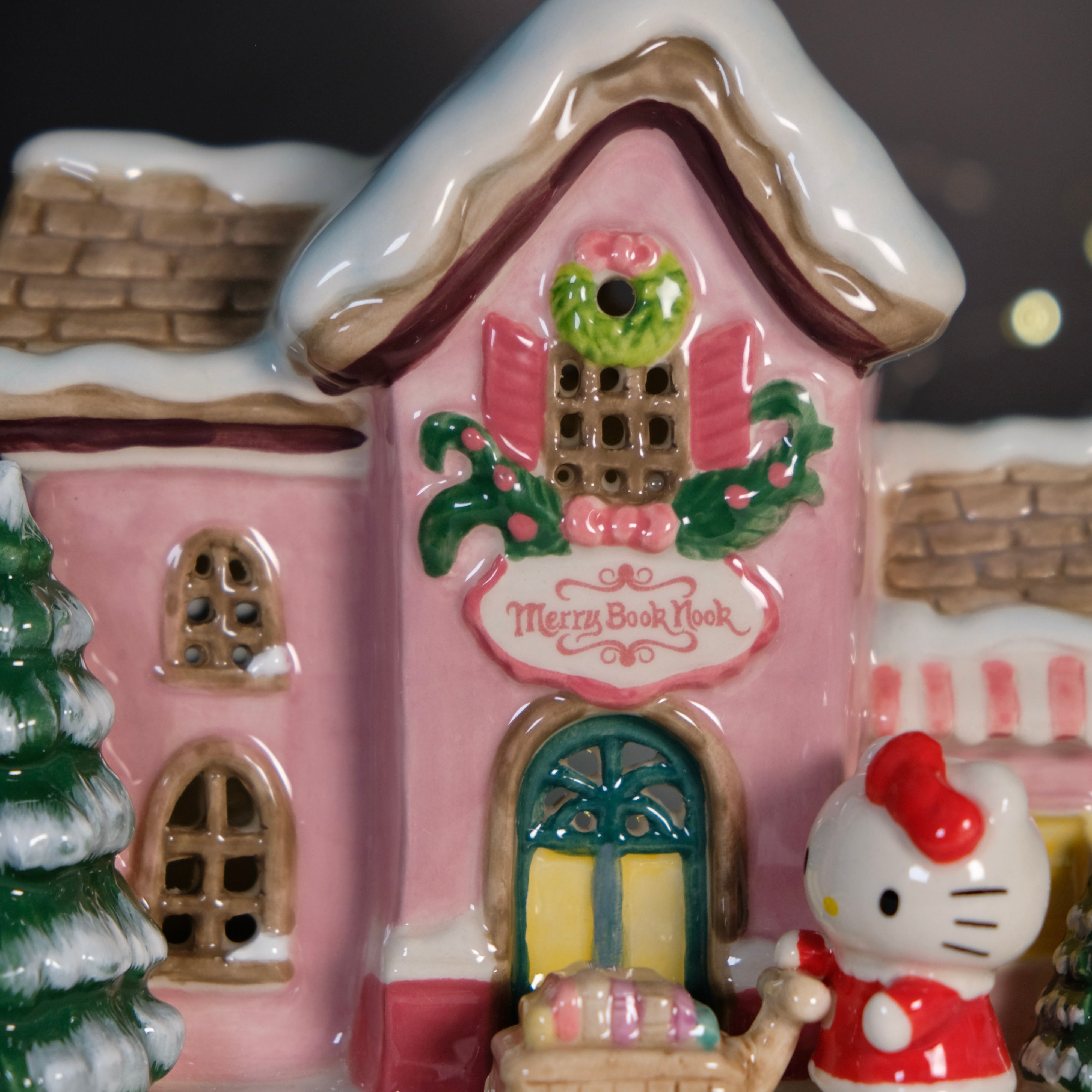 Hello Kitty's Merry Book Nook Candle House