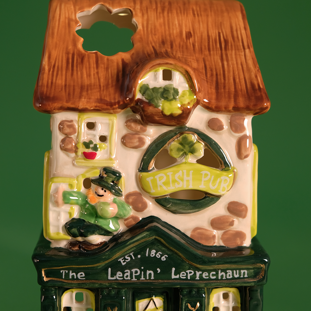 Irish Pub Candle House