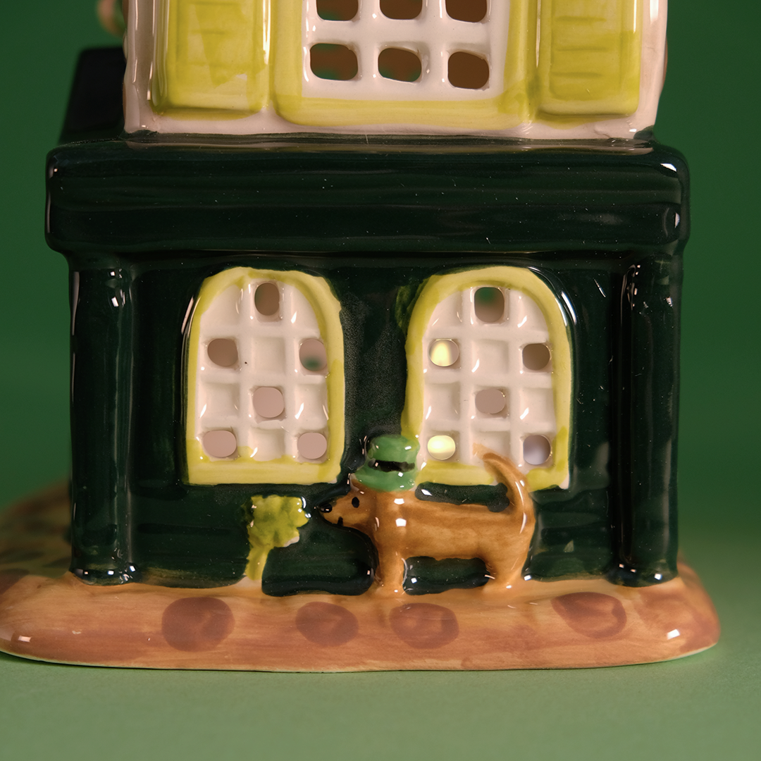 Irish Pub Candle House