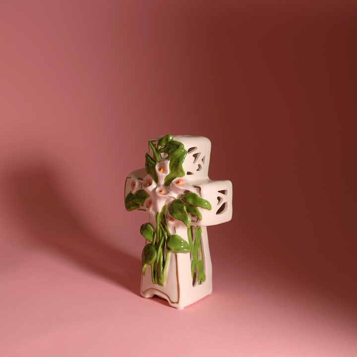 Lily Cross Tealight Holder in White