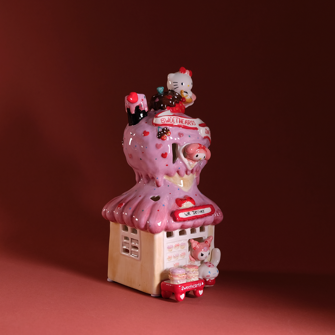 Hello Kitty and Friends Sweet Heart Donut Shop Candle House