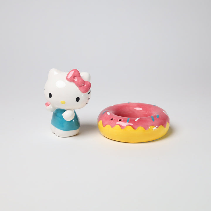 Hello Kitty Donut Salt & Pepper set