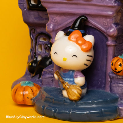 Clayworks Hello Kitty and Friends Haunted Candle House