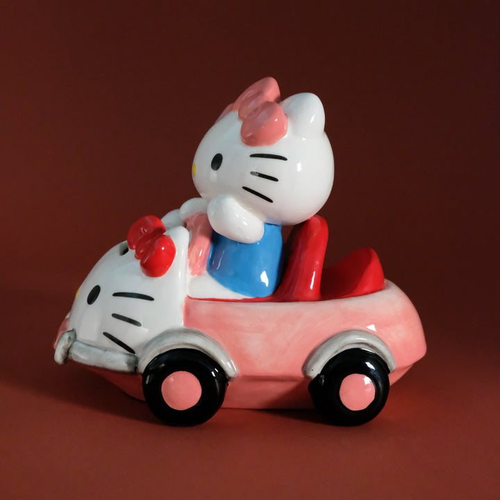 Hello Kitty Love Bug bank
