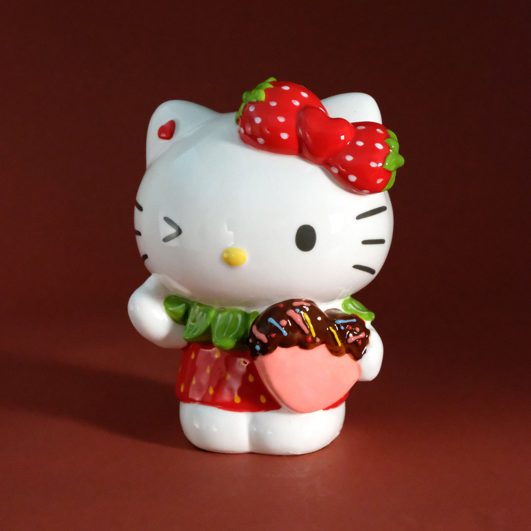 Hello Kitty with Heart Figurine | Hello Kitty Collection