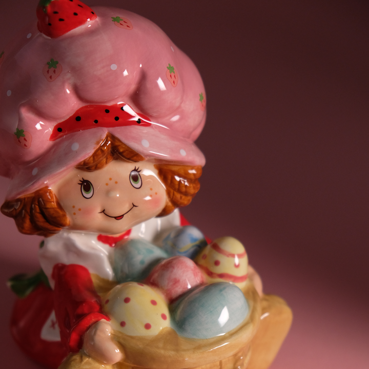 Strawberry Shortcake Eggs for Days Figurine