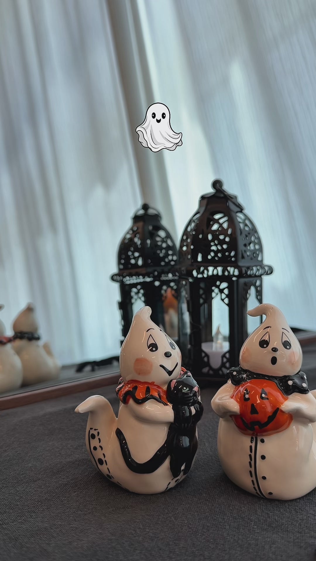 Spooky Ghosts Salt & Pepper Set