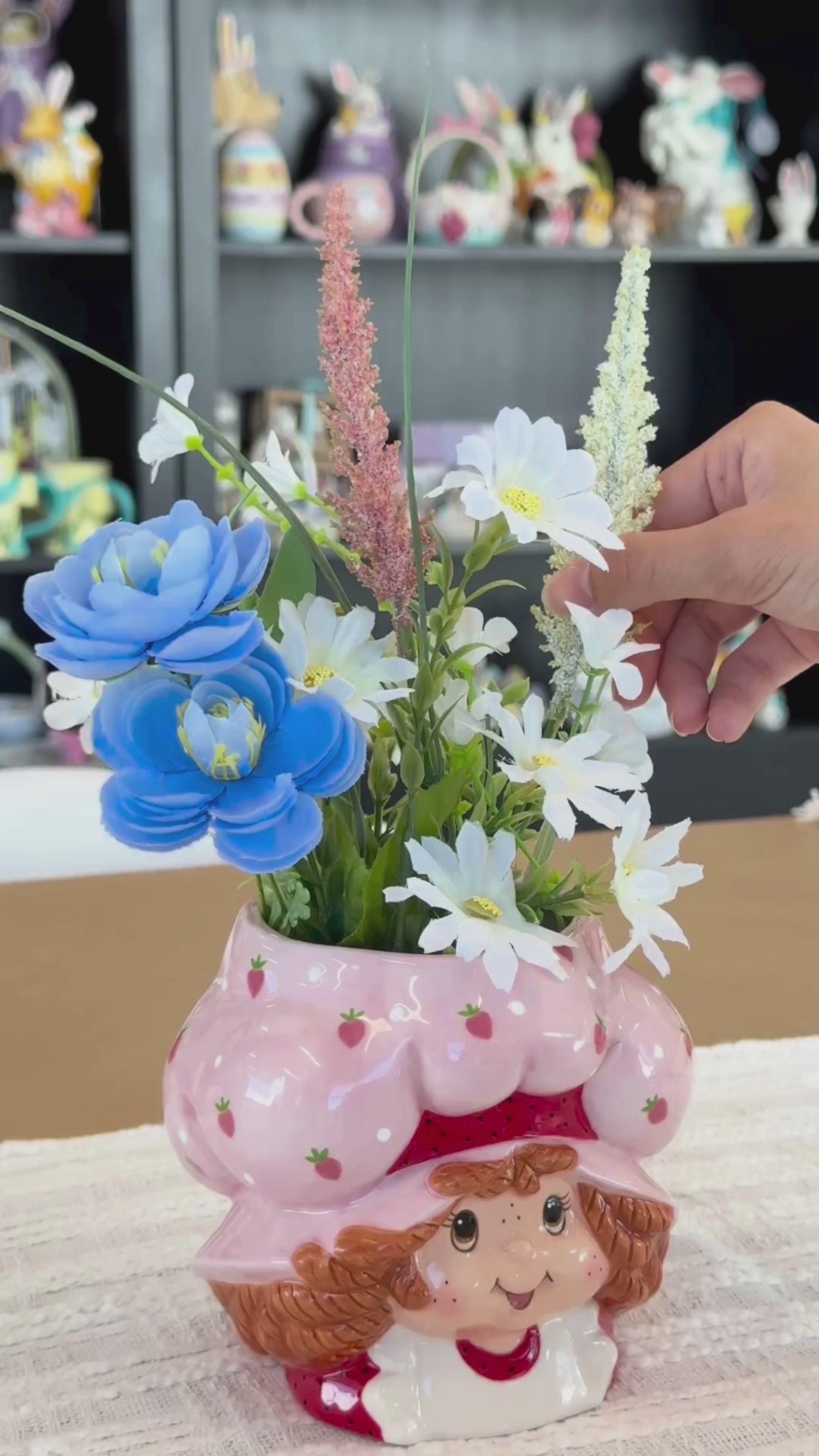 strawberry shortcake陶器置物 Strawberry Shortcake Figural Planter