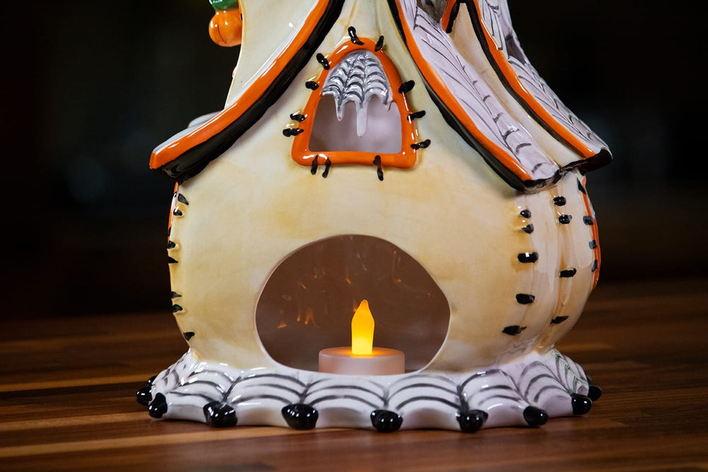 Pumpkin Palace Candle House