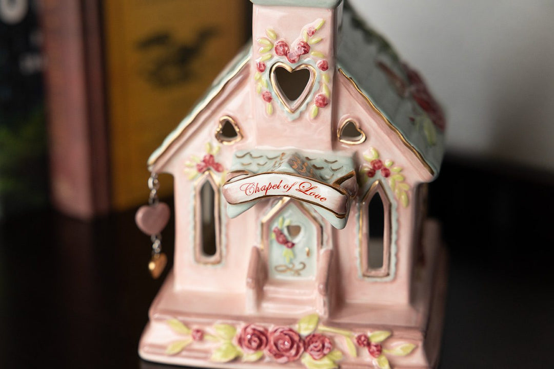 Chapel of Love Candle House