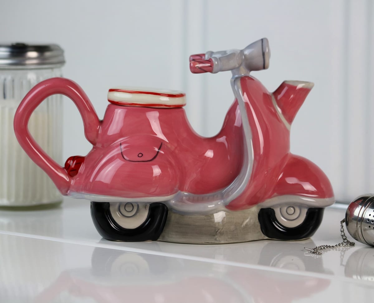 Retro Scooter Teapot – Blue Sky